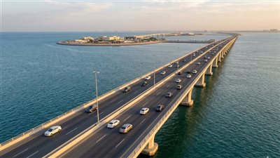 مؤسسة جسر الملك فهد بالسعودية: تعليق حركة العبور على الجسر احترازي 
