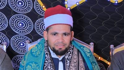  «حلوة الملاية الخضراء».. 1100 جنيه تعرض الداعية إسلام سباق للتهكم، ما القصة؟ 