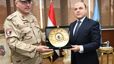 محافظ الغربية يستقبل مدير جمعية المحاربين القدماء 