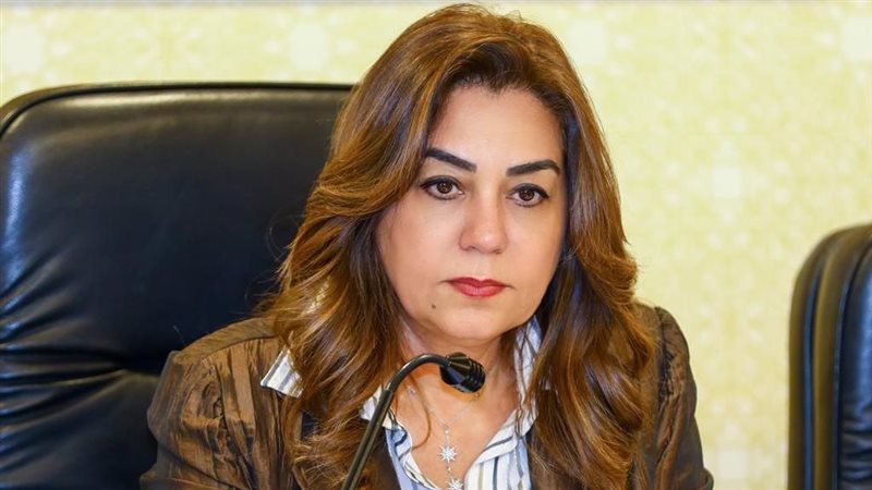 منال عوض 