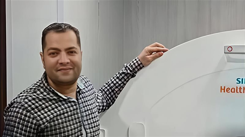 أيمن محمد صادق أخصائي