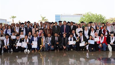 سفراء الذكاء الاصطناعي: تدريب متقدم لمهارات تطبيقية في تحليل البيانات 