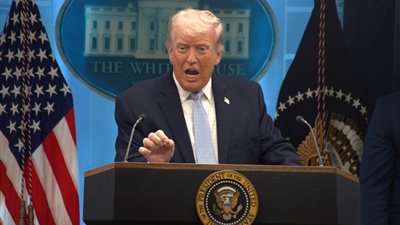 ترامب يتهم نيويورك تايمز وCNN بتزييف خطة 10 نقاط للتفاوض مع إيران