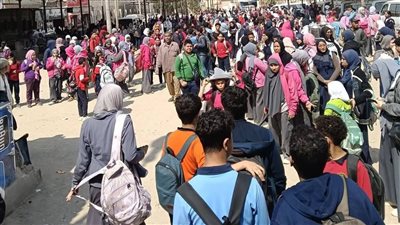 تفاقم أزمة المواصلات بخط الأنصاري ـ الجناين في أوقات الذروة بالسويس