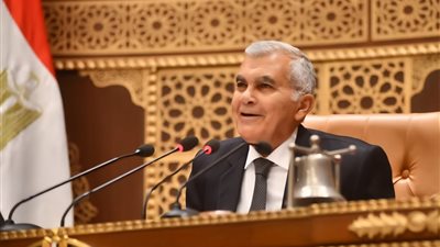 رئيس مجلس الشيوخ يهنئ البابا تواضروس الثاني بعيد القيامة المجيد