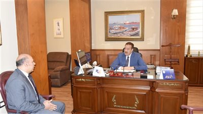 محافظ بورسعيد يشدد على تشغيل السيستم بكفاءة بجميع مكاتب التأمينات لمنع الزحام