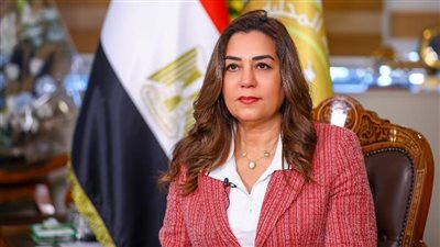 وزيرة التنمية المحلية والبيئة تهنئ البابا تواضروس الثاني والدكتور القس أندرية