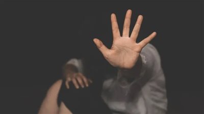 استغل غياب والدتها.. التحقيق مع سائق اعتدي جنسيا على ابنة زوجته بحدائق أكتوبر
