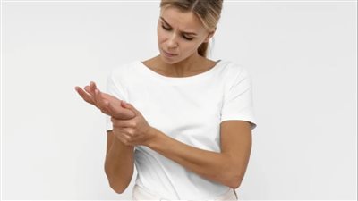 خطوات بسيطة تساعدك في الحفاظ على عظام قوية بعد سن اليأس