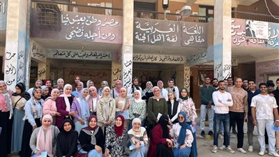 طلاب طب بنى سويف الأهلية بزيارة ميدانية لنشر الوعي الصحي بين التلاميذ
