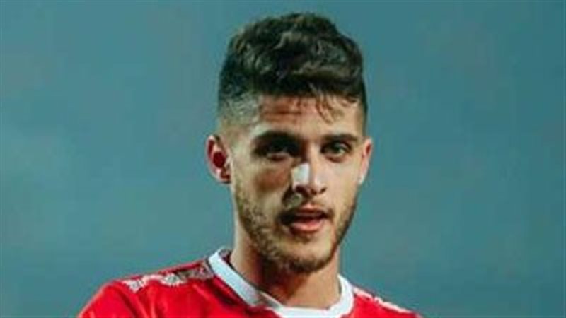 لاعب الأهلي السابق