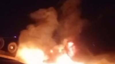 إصابة شخصين في انقلاب سيارة نقل واشتعالها بطريق جنيفة في السويس