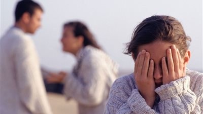 خبيرة اجتماعية: السوشيال ميديا ليست مصدرا آمنا للنصائح الأسرية