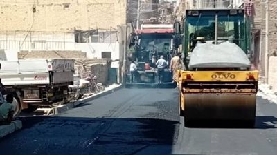 محافظ أسيوط: الانتهاء من رصف شارع القفاصين بأبو تيج بطول 1550 مترًا