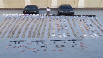 مصرع 3 عناصر 3 عناصر شديدة الخطورة وضبط بؤر إجرامية بحوزتها مخدرات بـ164 مليون