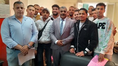 تسليم عقود عمل بالأردن لأكثر من 59 شابا في بني سويف