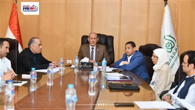 سكرتير عام الفيوم يناقش أعمال رفع كفاءة وصيانة الطرق بخطة المحافظة
