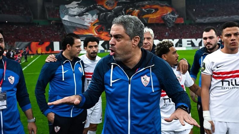 معتمد جمال مع لاعبي