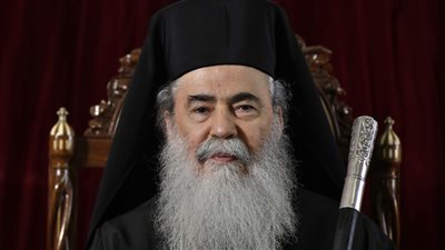 بطريرك القدس: القيامة حدث حي يتجاوز الزمن ويمنح الإنسان حياة جديدة