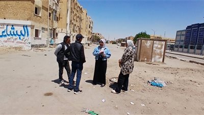 حي فيصل بالسويس يواصل ترميم الحفر وتحسين الطرق استجابة لشكاوى المواطنين