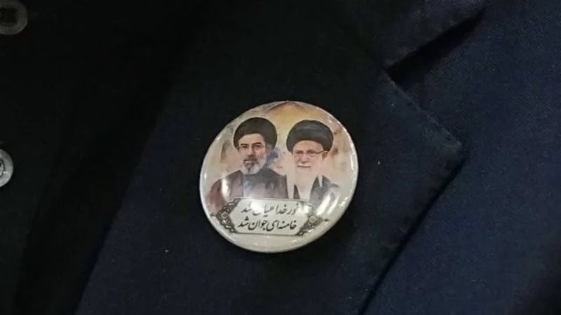 الشارة التي ارتداها