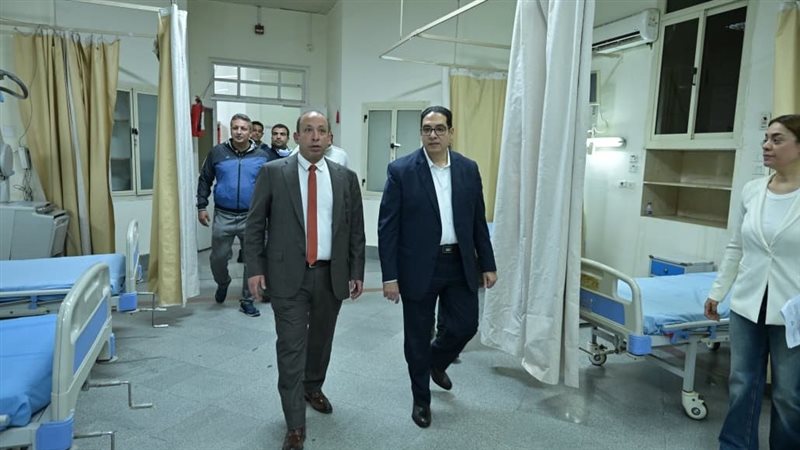 جولة رئيس جامعة القاهرة