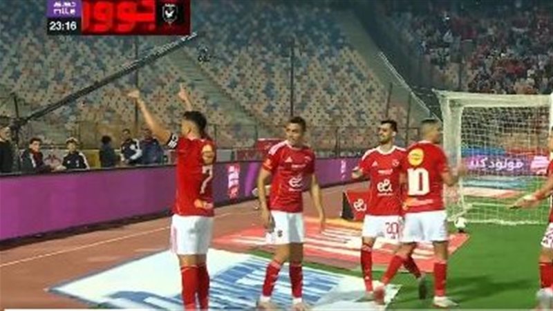 الأهلي وسموحة موسم