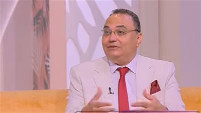 خبير نفسي لـ«نيوز رووم»: الدعم العاطفي قد يمنع الانتحار في لحظاته الأخيرة