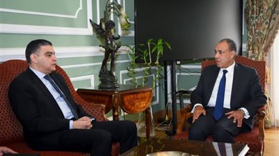 وزير الخارجية يبحث تعزيز التعاون الصحي وتوسيع نفاذ الدواء المصري إلى أفريقيا