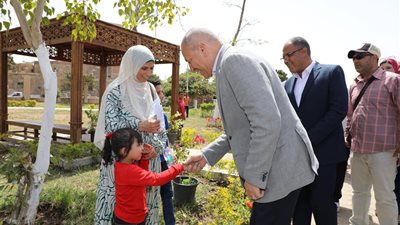 محافظ القاهرة يوجه برفع درجة الاستعداد الكاملة خلال عيد القيامة وشم النسيم