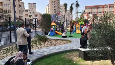 في جولة ميدانية.. رئيس مدينة دمنهور يتفقد الحدائق والمنتزهات  