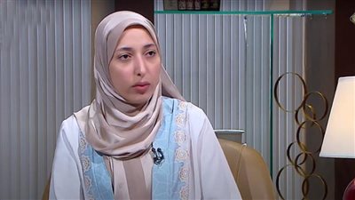 كيف تغتسل المرأة التي تستخدم لاصقة منع الحمل؟.. أمينة الفتوى توضح