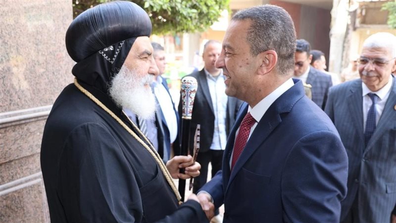 جانب من التهنئة