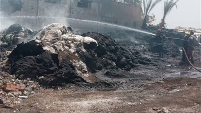 السيطرة على حريق بمصنع بلاستيك بكوم حمادة بالبحيرة دون حدوث إصابات