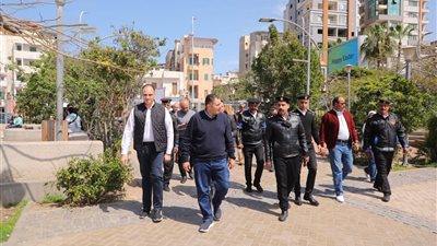 محافظ دمياط يجري جولة ميدانية بحديقة بنت الشاطئ في شم النسيم