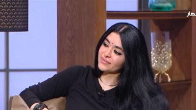 رنا أبو السعود: آمال ماهر وشريهان وعادل إمام كانوا من أقرب الناس لوالدي