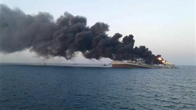 هيئة بحرية بريطانية: تعرض سفينة شحن لهجوم بمقذوفين قبالة سواحل عمان