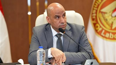 بتوجيهات رئاسية.. العمل: 2.5 مليار جنيه دعمًا للعمال للحفاظ على الاستقرار