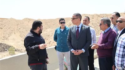 الأنصاري يتابع تطوير الطرق والنظافة.. ورفع 950 طن مخلفات لتحسين المظهر الحضاري