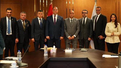 وزير العمل يلتقي نواب البرلمان ويؤكد التدريب والتشغيل هدف مشترك للجميع