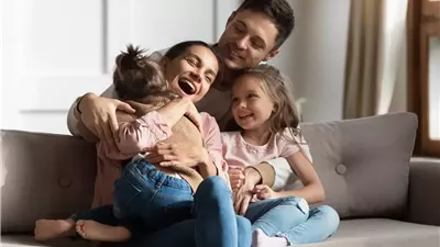 عمرو غنيم: الخلاف بين الأجيال في التربية سببه غياب تنسيق الأدوار بالأسرة