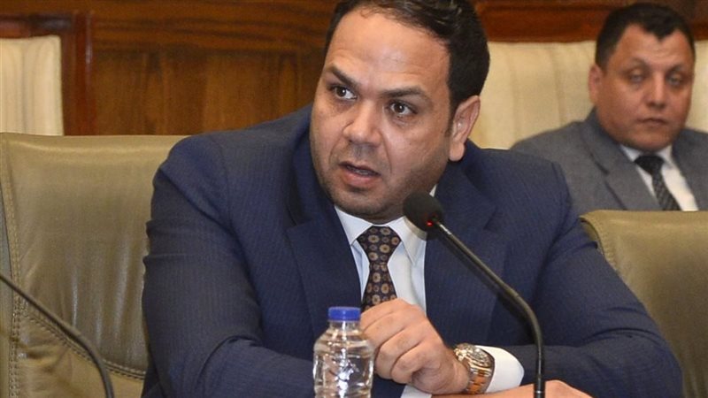 مصطفي متولي 