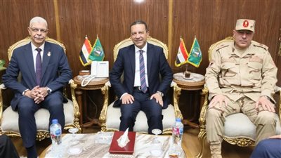 محافظ المنوفية يستقبل مدير جمعية المحاربين القدماء ويؤكد دعم أسر الشهداء