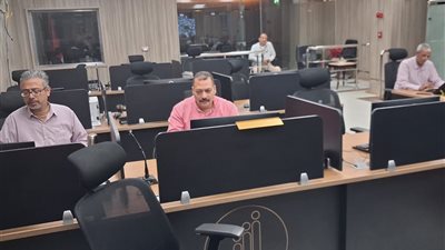 محافظ أسيوط: لا تهاون مع المخالفين.. وتشميع 41 محلًا ومنشأة تجارية