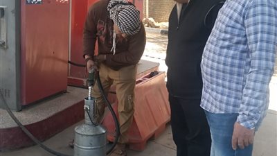 محافظ أسيوط: ضبط 27 ألف لتر مواد بترولية قبل ترويجها بالسوق السوداء