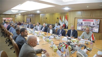 محافظ قنا يستعرض مستجدات المرحلة الأولى للمنطقة الحرفية بالترامسة