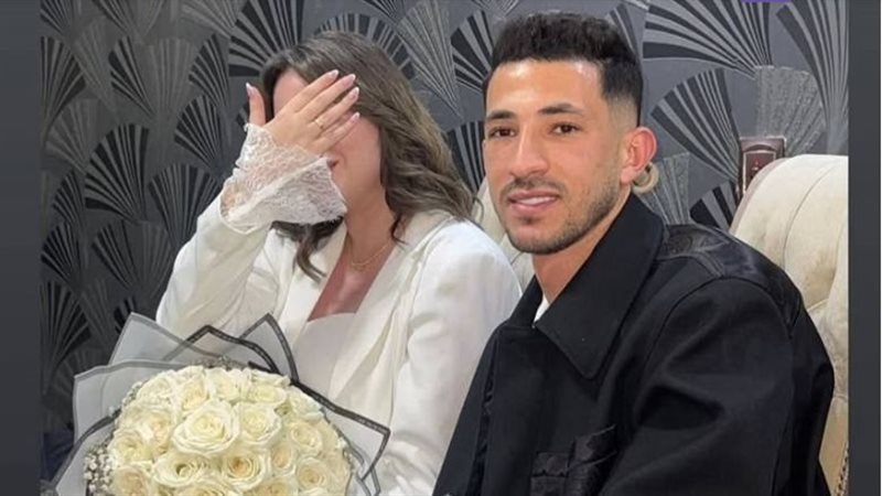 فتوح يحتفل بخطوبته