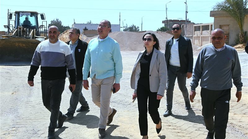محافظ البحيرة تتفقد