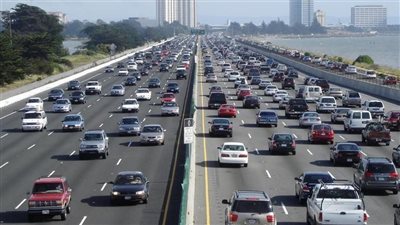 اعرف طريقك.. تباطؤ حركة المرور بالقاهرة والجيزة صباح اليوم الخميس