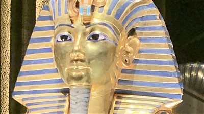 دخل تجاوز الـ2 مليار جنيه.. مصدر يعلن عدد زوار المتحف المصري الكبير
